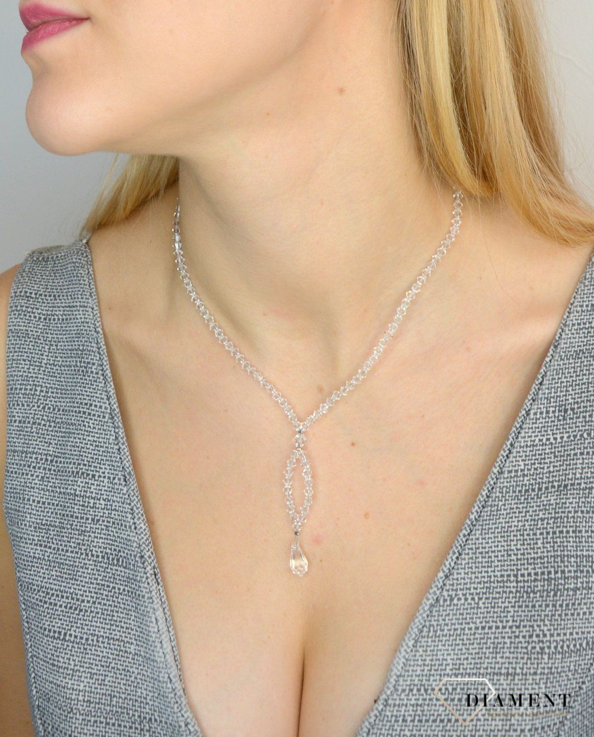 Naszyjnik srebrny z elementami Swarovskiego 'Kolia ślubna'. Naszyjnik z elementami Swarovskiego NR 485  Biżuteria naszyjnik Swarovski Radziszewska. Wykonana ze srebra próby 925 1.jpg